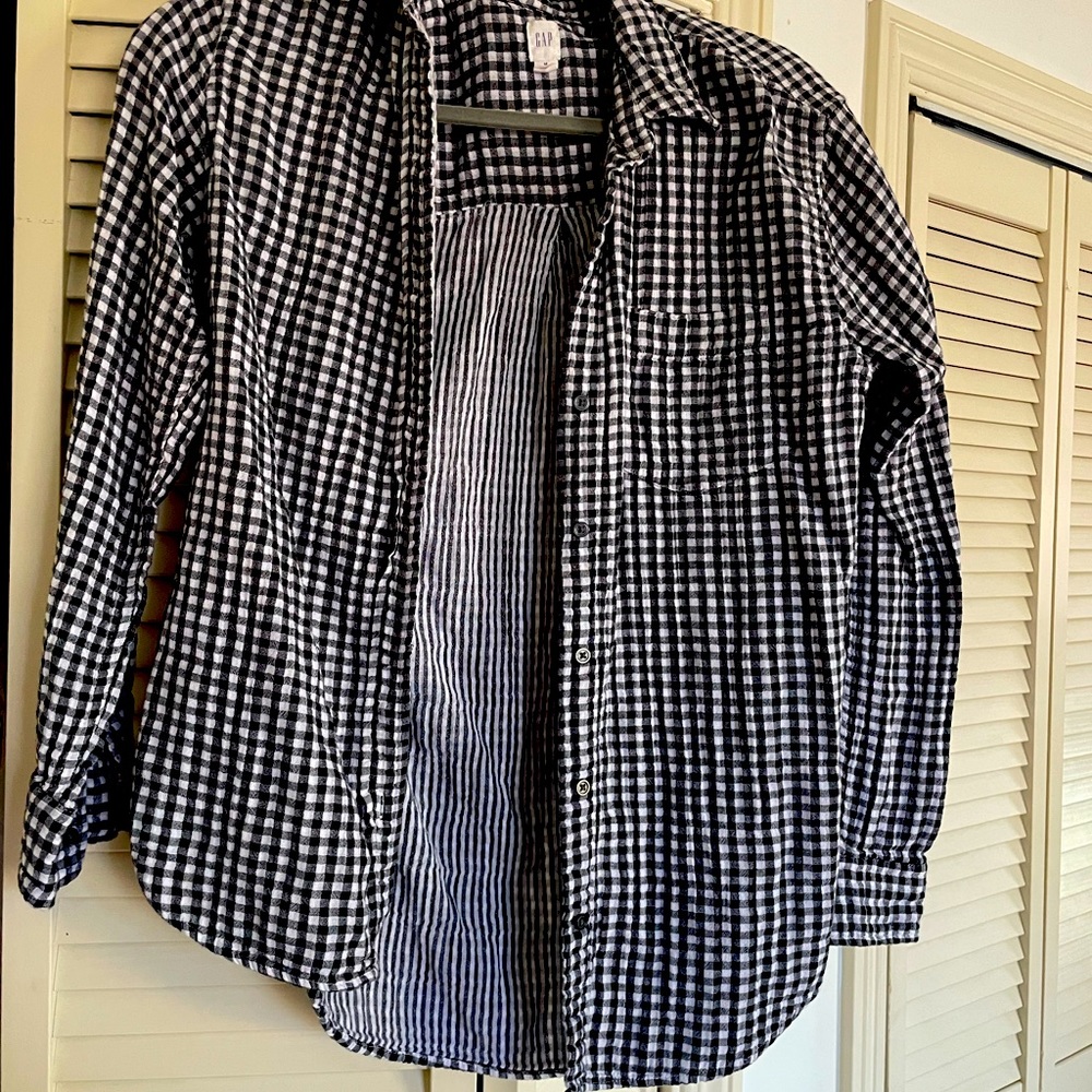 Gap Button Up Shirt